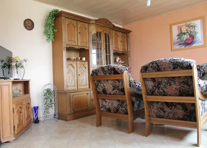 度假居 Modern In Brusow With Roofed Terrace