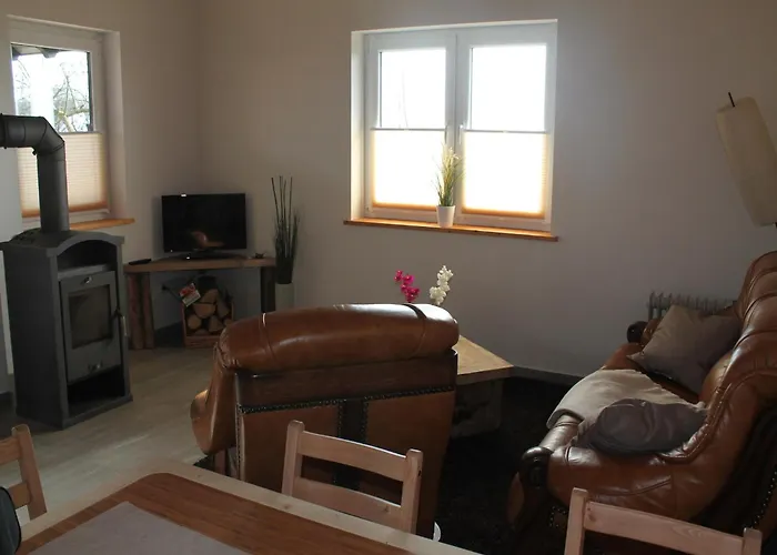 Modern In Brusow With Roofed Terrace 度假居